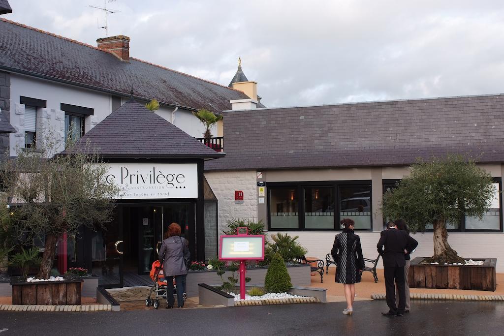 Le Privilege Chateaubourg  Exterior photo