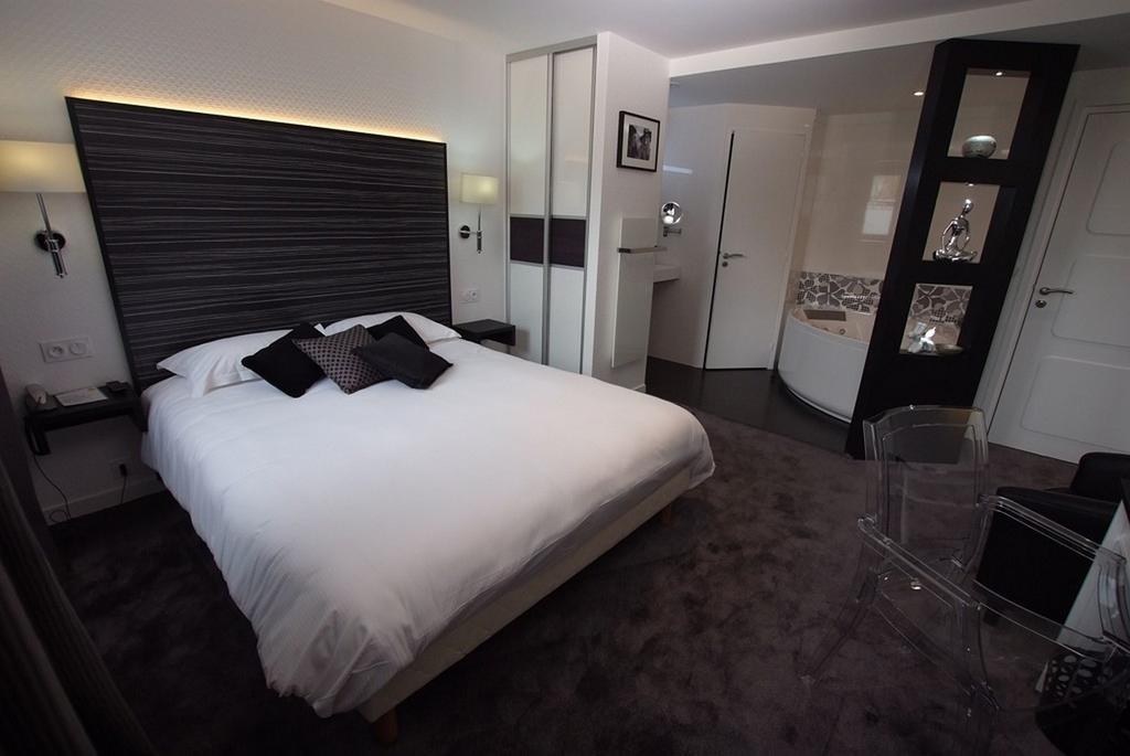 Le Privilege Chateaubourg  Room photo